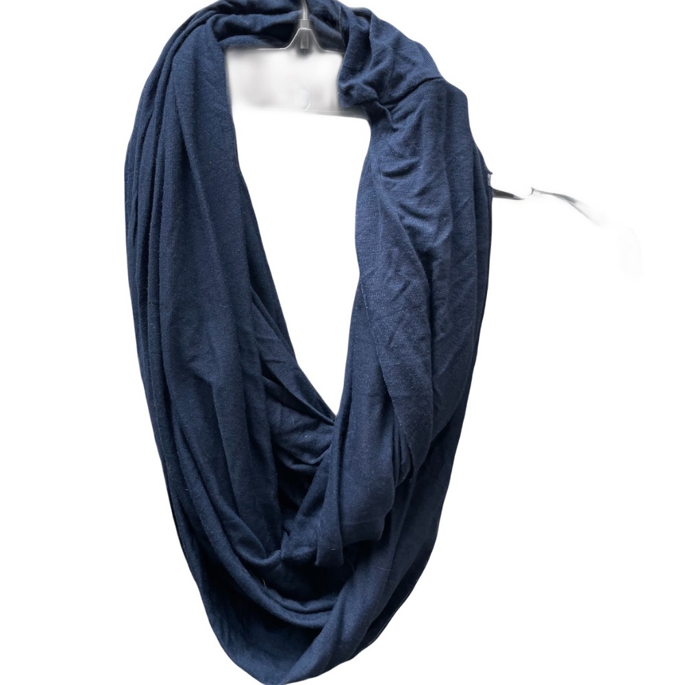 ❤️ NAVY INFINITY SCARF
